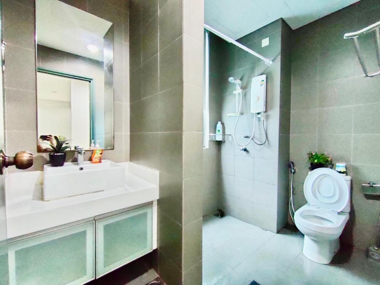 Klcc One Bedroom Apt & Studio Kuala Lumpur Exterior photo